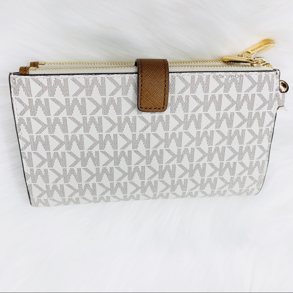 Michael Kors Large double zipper vanilla Wristlet - Picture 2 of 5